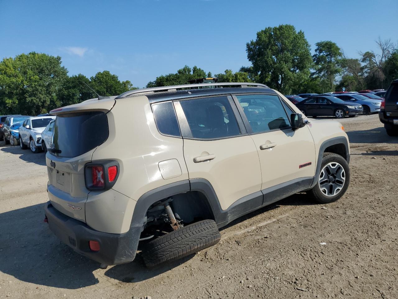 2015 Jeep Renegade Trailhawk - Фото 3