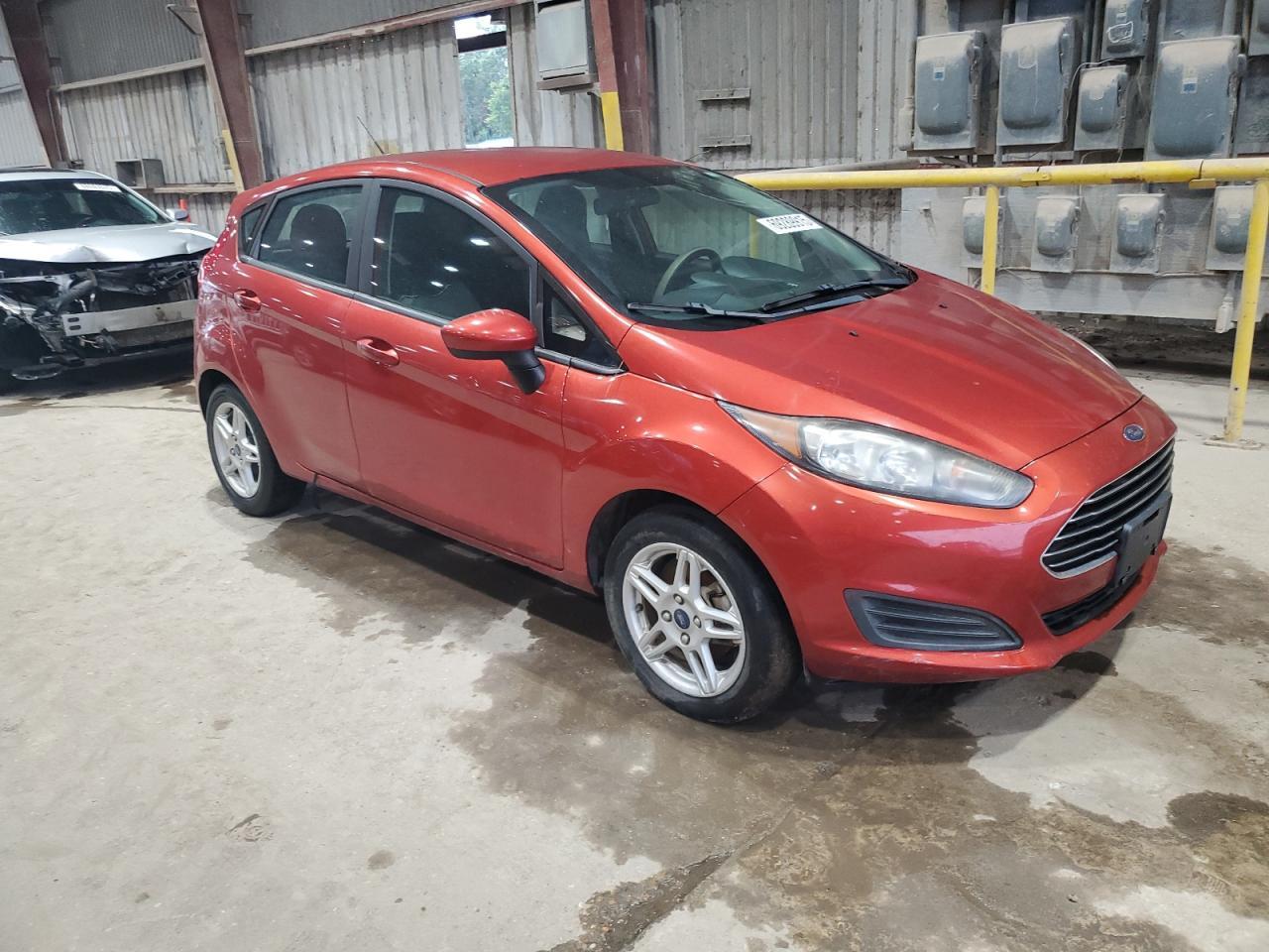 2018 Ford Fiesta Se - Image 4
