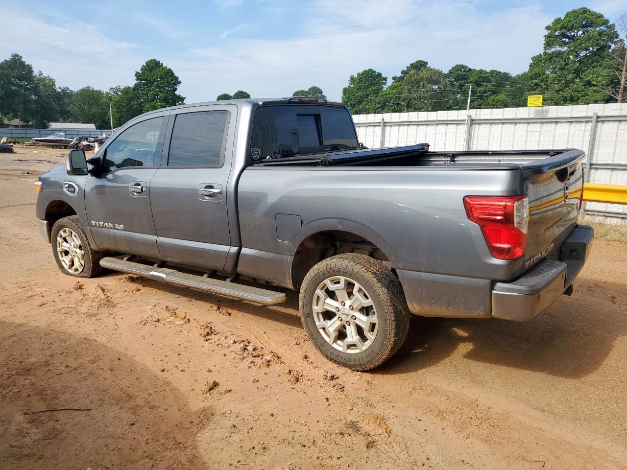 2016 Nissan Titan Xd Sl - Image 2