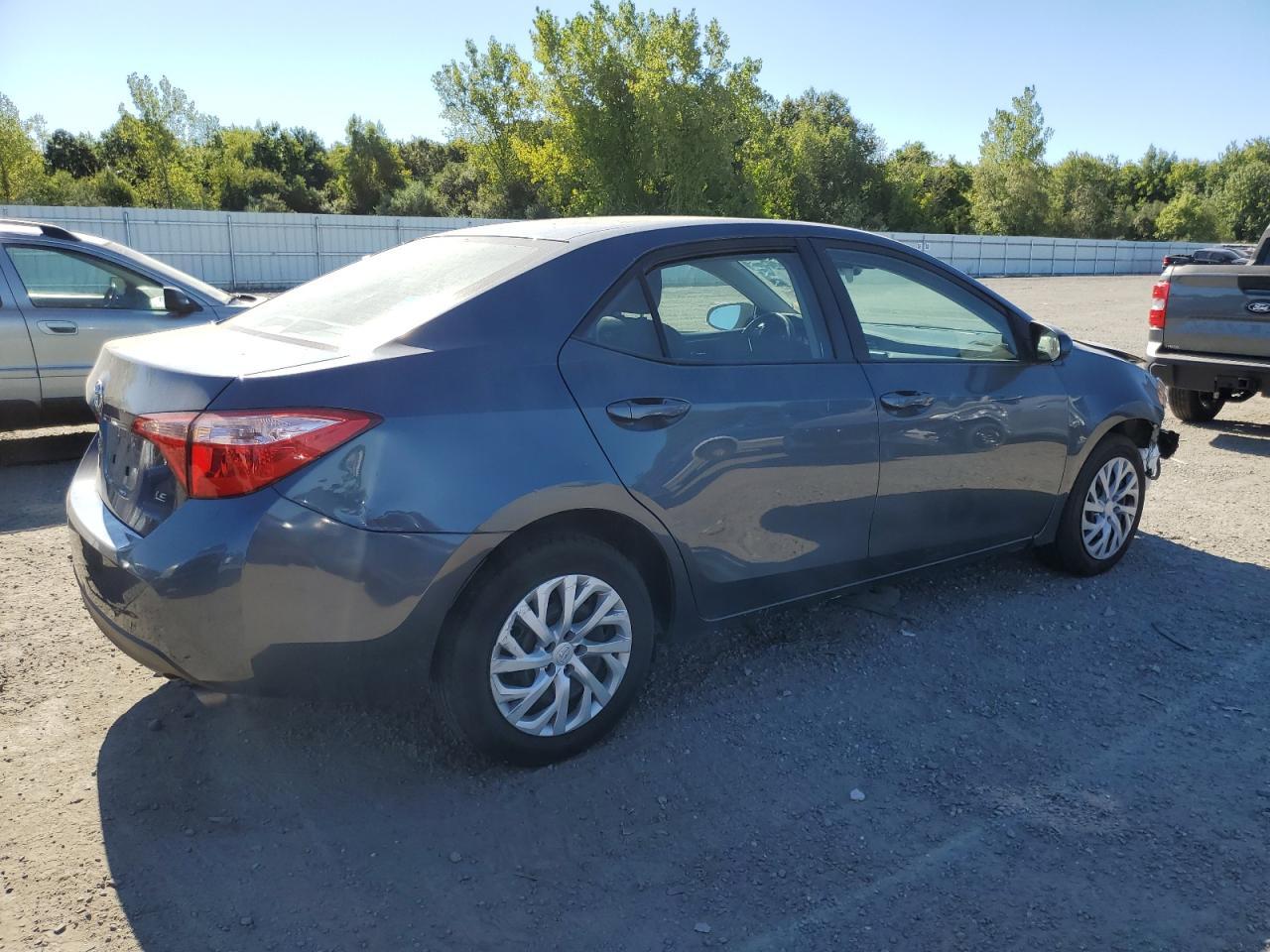 2017 Toyota Corolla L - Фото 3