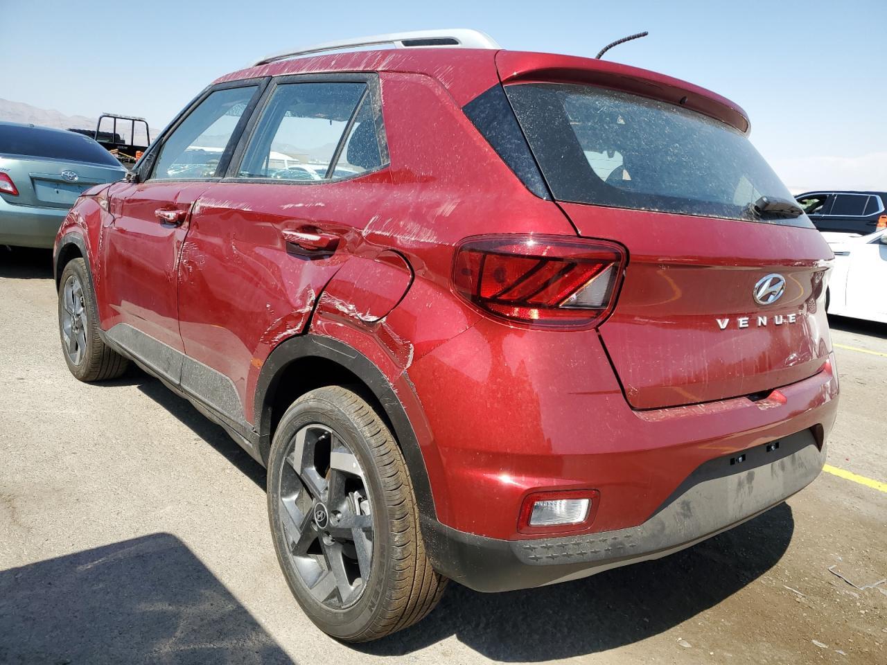 2025 Hyundai Venue Sel - Image 2