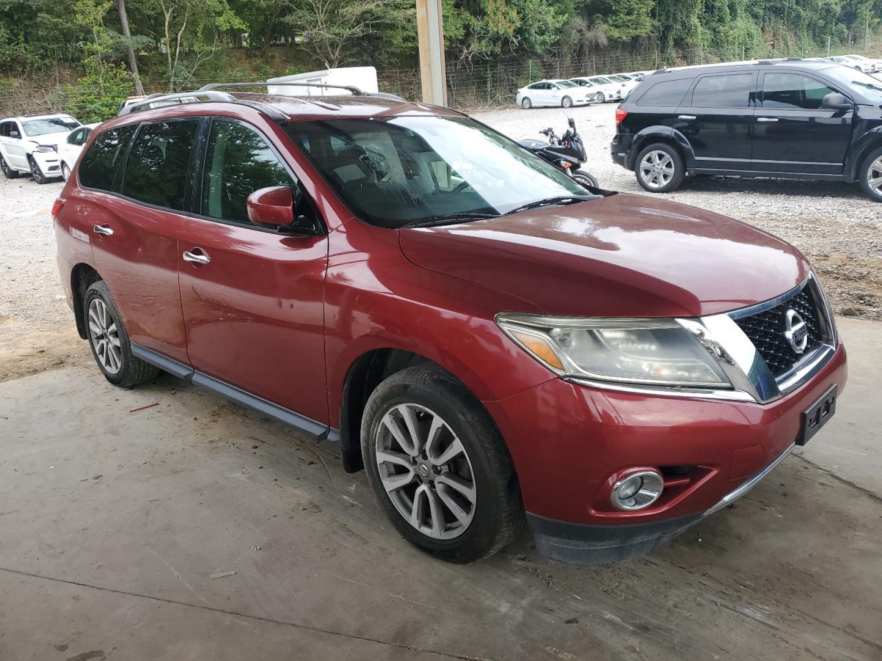 2015 Nissan Pathfinder S - Image 4