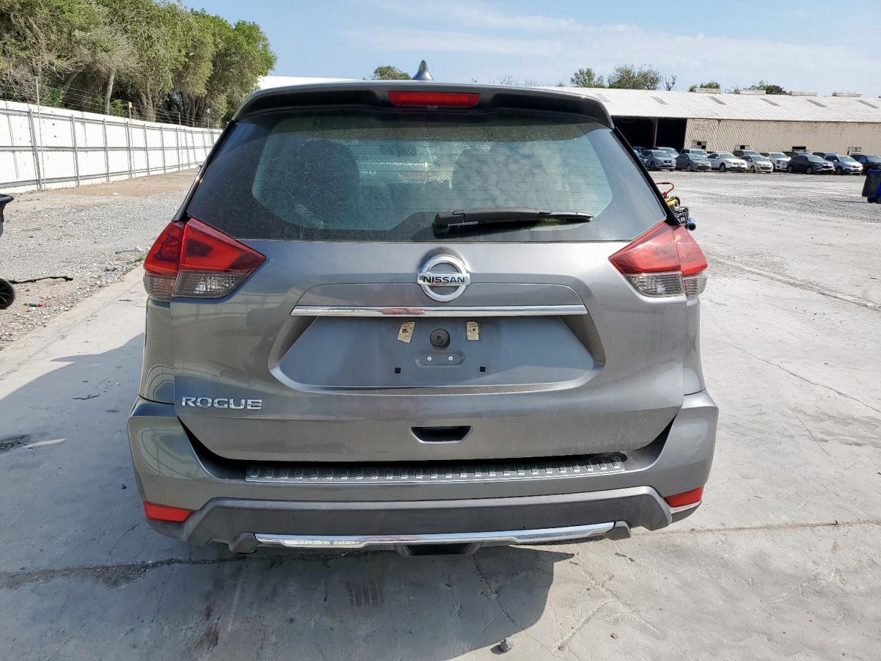 2018 Nissan Rogue S - Фото 6