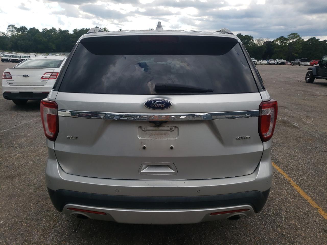 2016 Ford Explorer Xlt - Фото 6