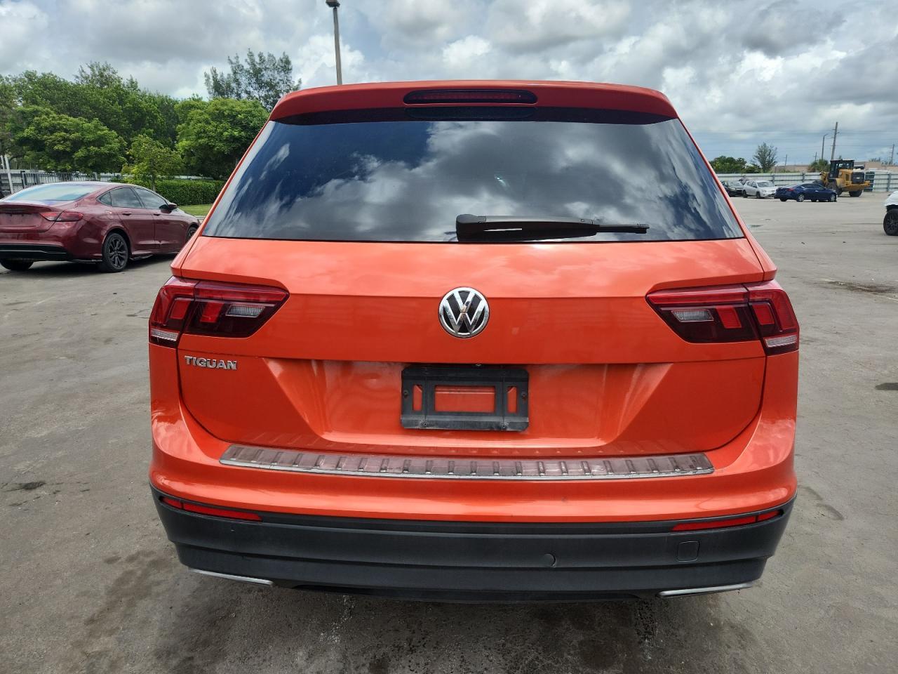 2019 Volkswagen Tiguan S - Фото 6