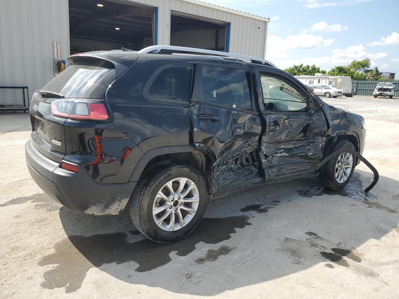 2021 Jeep Cherokee Latitude - Фото 3