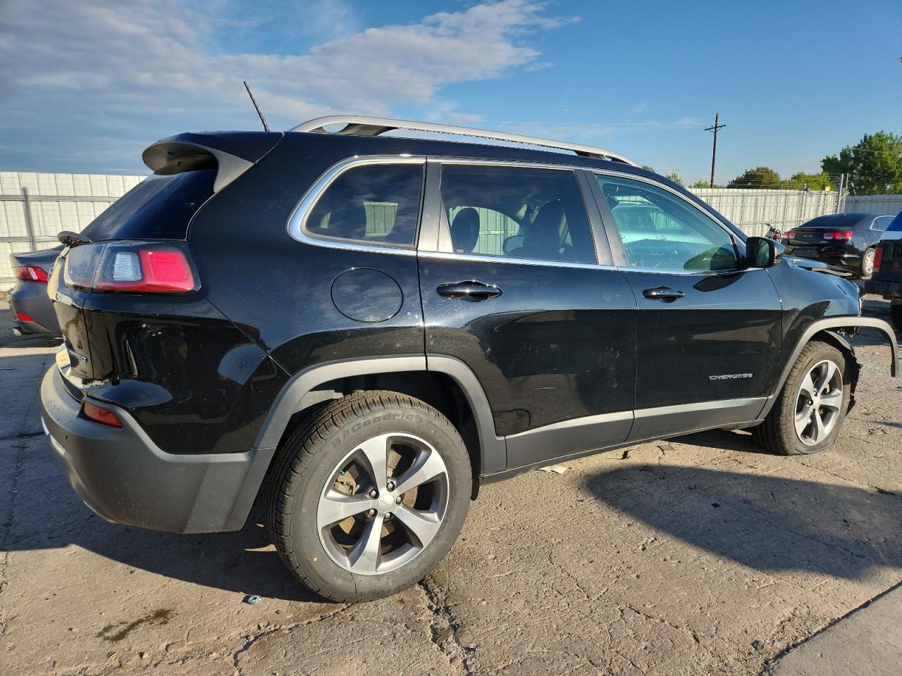 2020 Jeep Cherokee Limited - Image 3