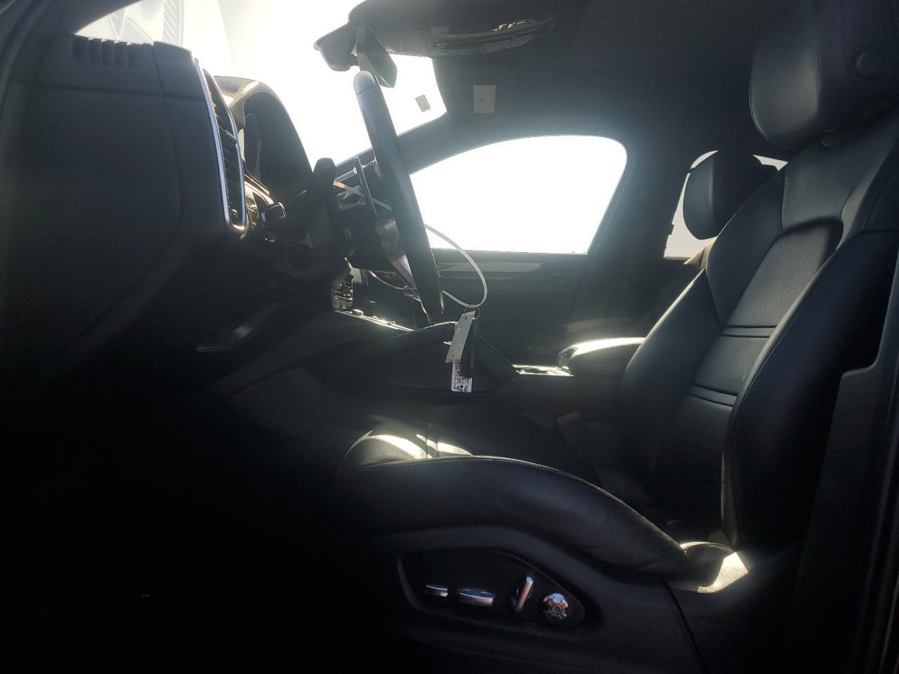 2021 Porsche Cayenne Coupe - Фото 7