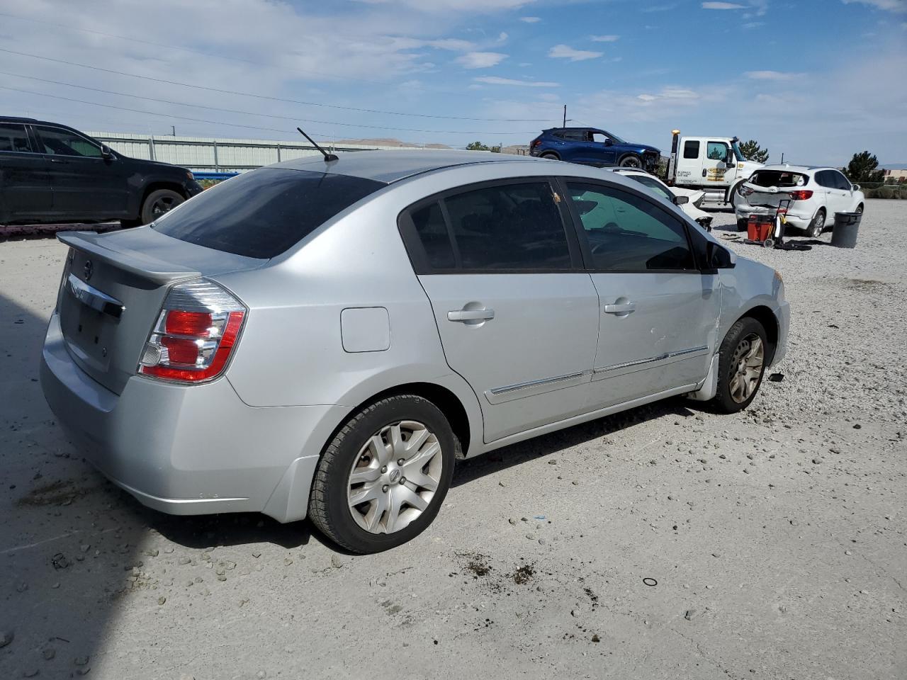 2012 Nissan Sentra 2.0 - Фото 3