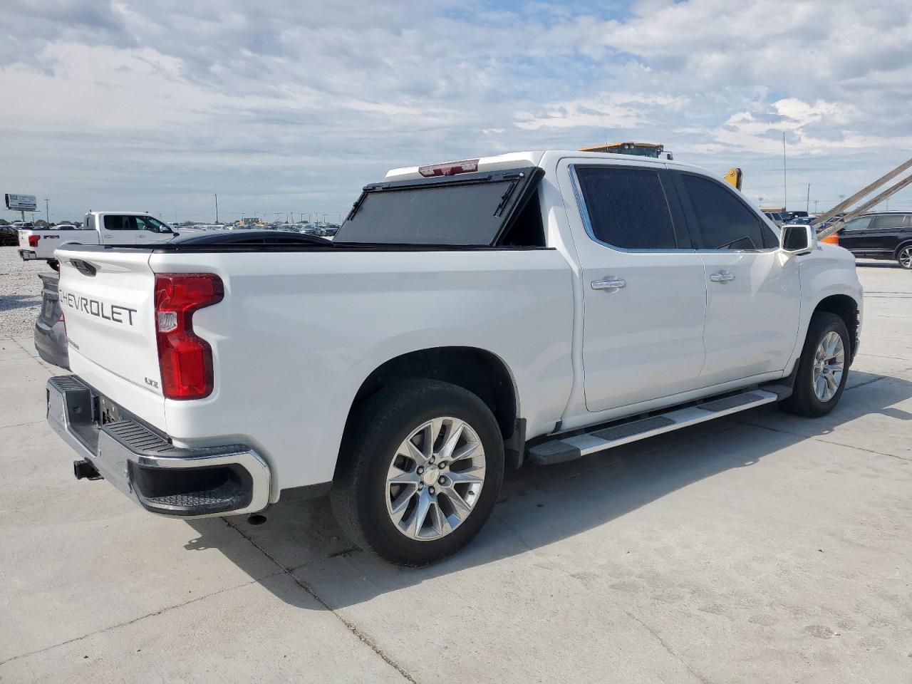 2020 Chevrolet Silverado C1500 Ltz - Фото 3