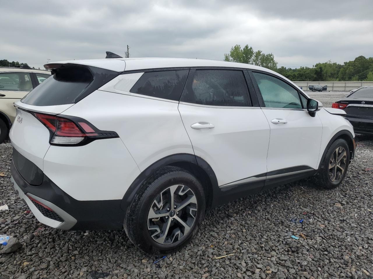 2024 Kia Sportage Ex - Image 3