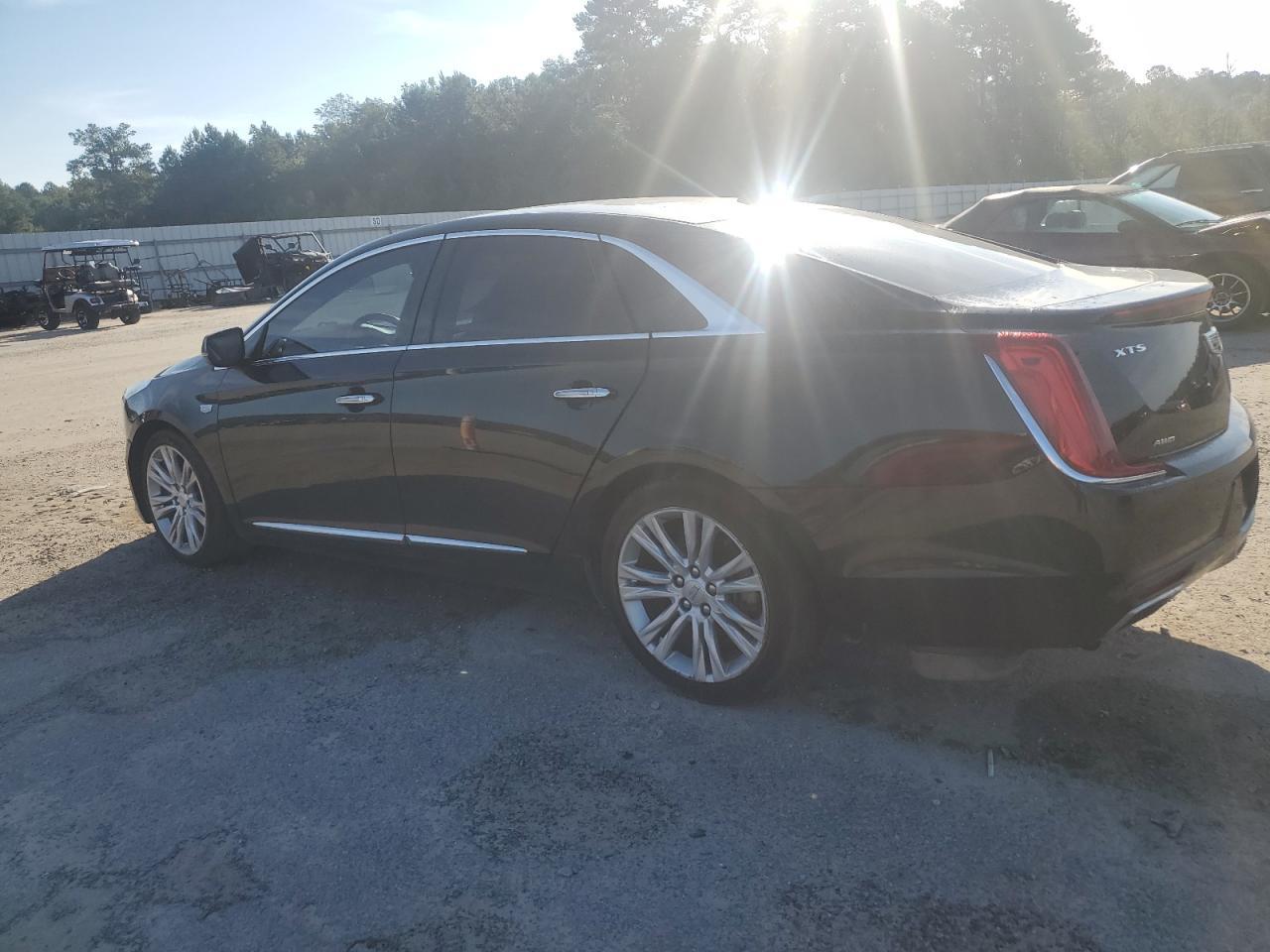 2018 Cadillac Xts Luxury - Фото 2