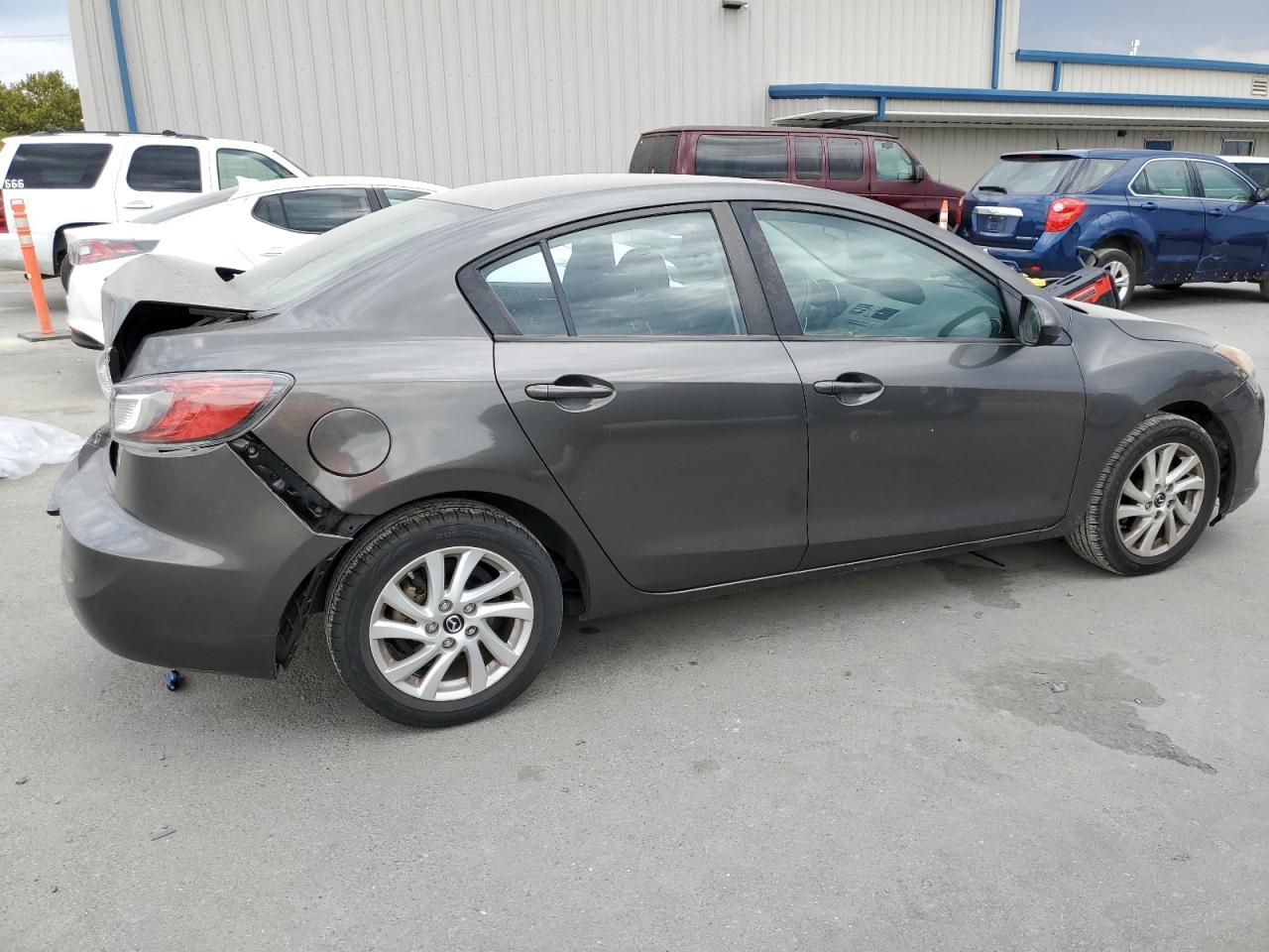 2013 Mazda 3 I - Image 3