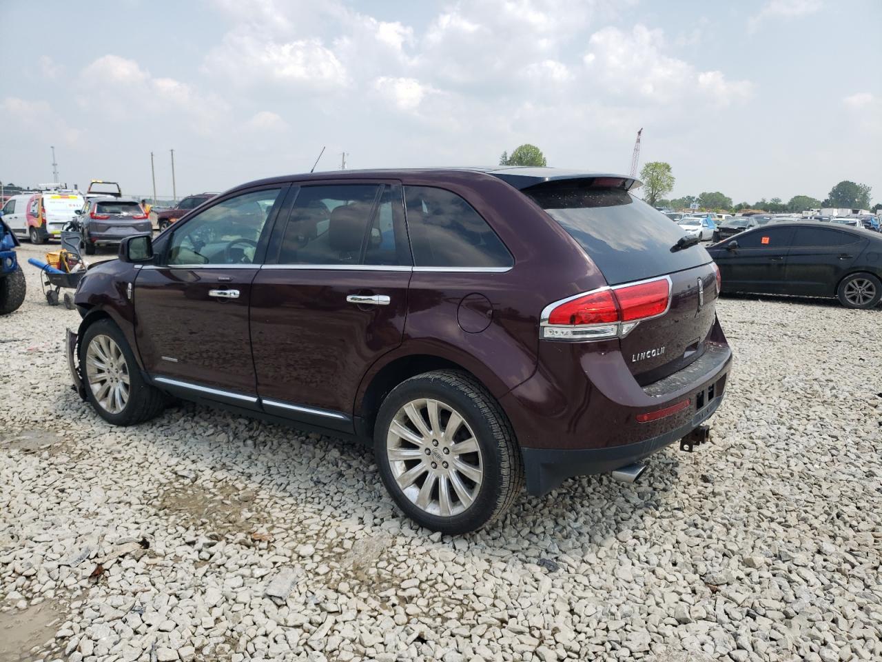 2011 Lincoln Mkx - Image 2