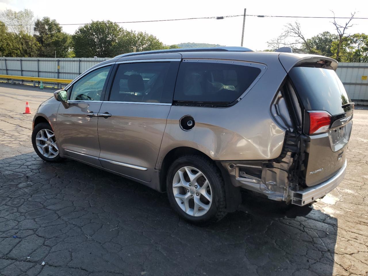 2018 Chrysler Pacifica Touring L Plus - Фото 2
