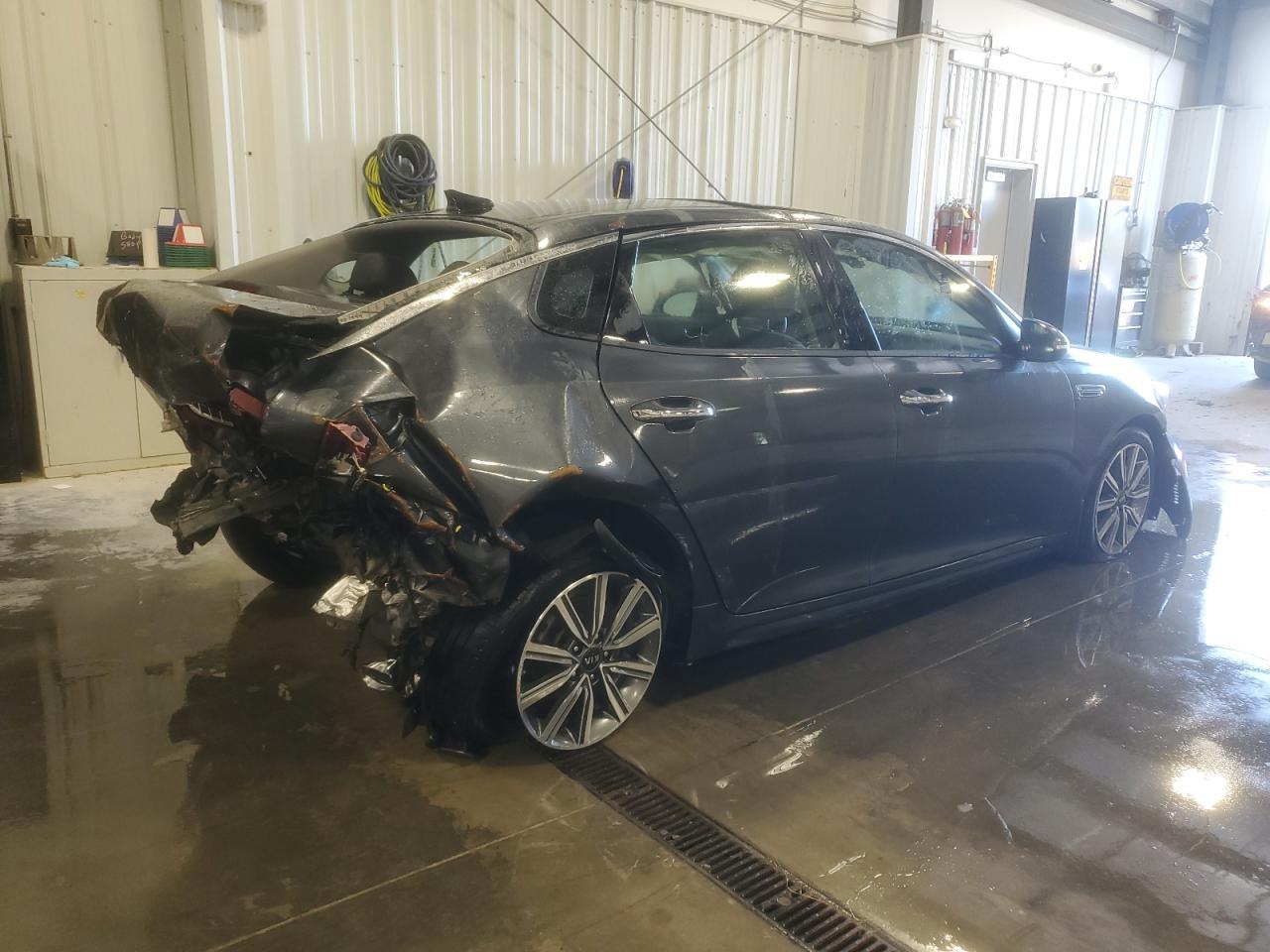 2020 Kia Optima Ex - Image 3