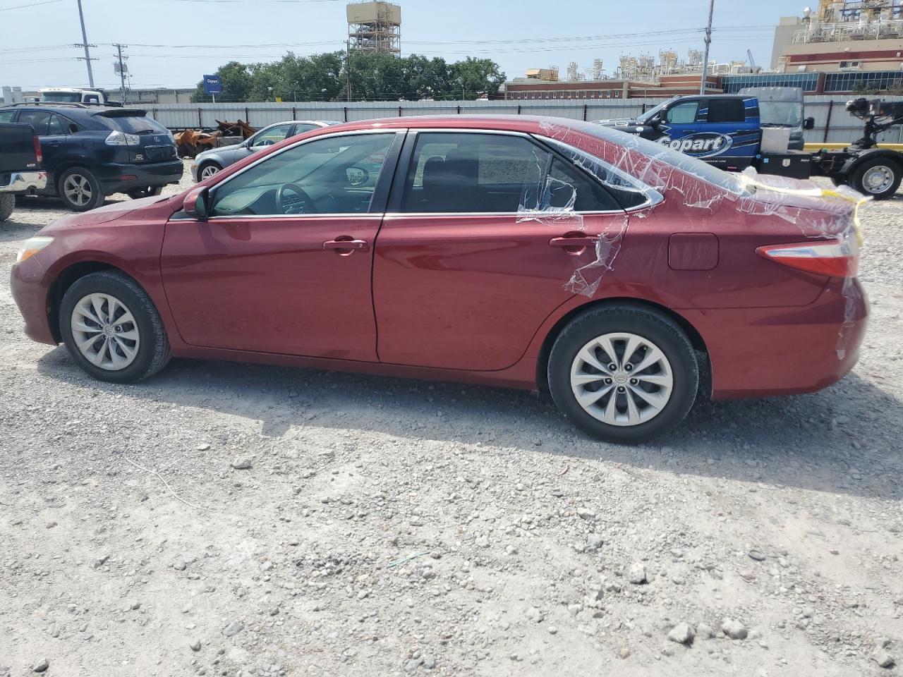 2017 Toyota Camry Le - Фото 2