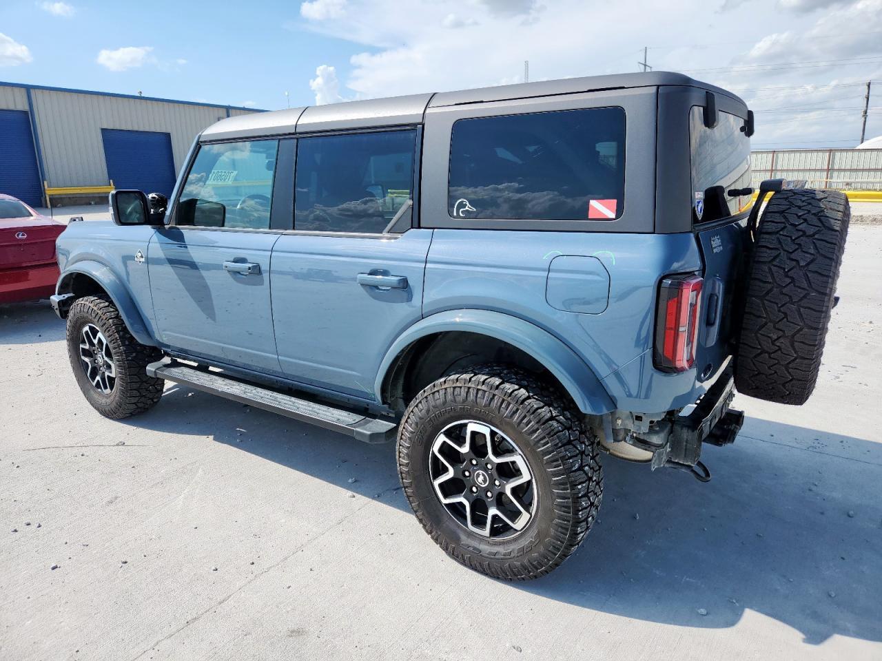 2024 Ford Bronco Outer Banks - Фото 2