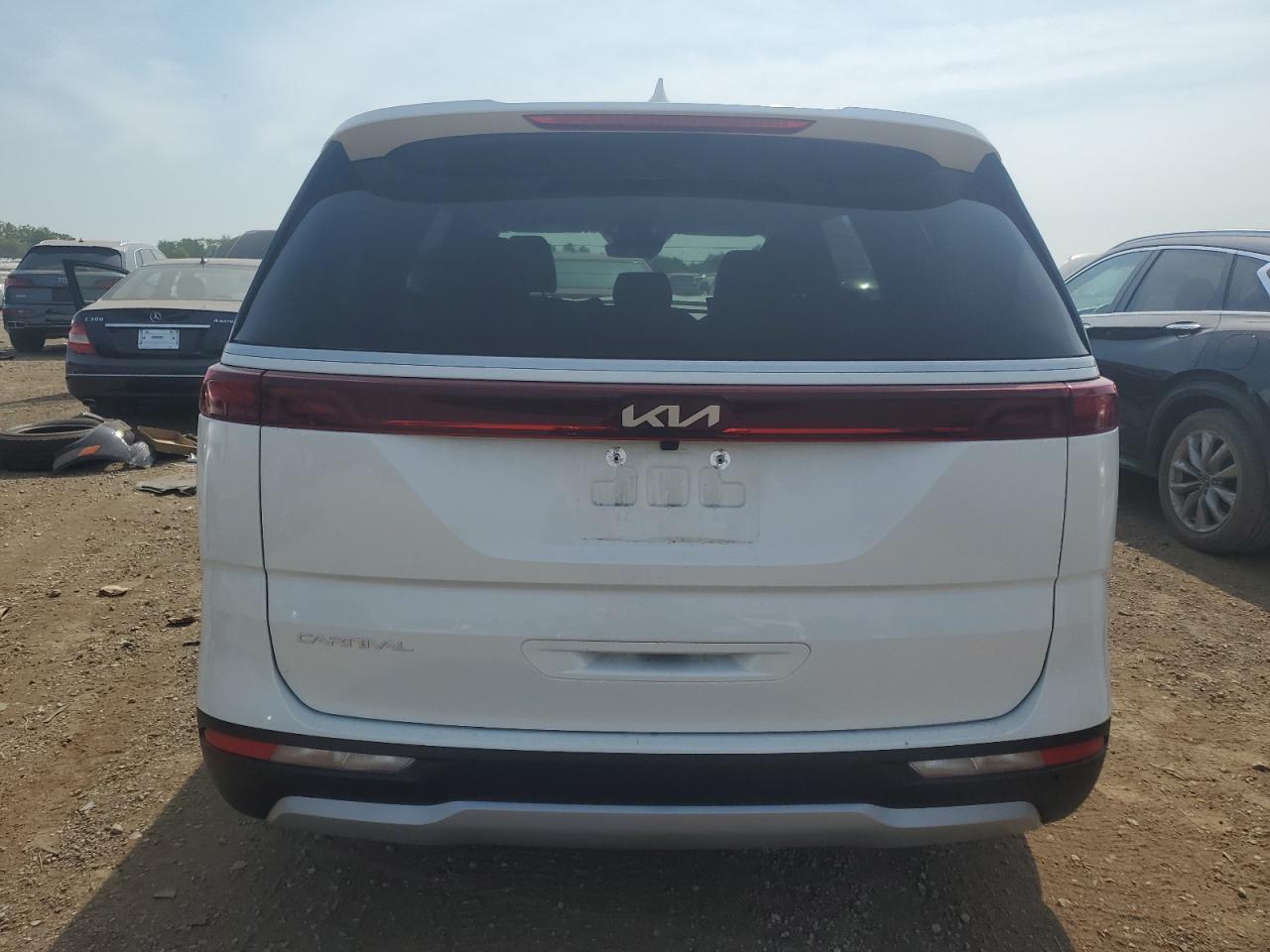 2024 Kia Carnival Lx - Image 6