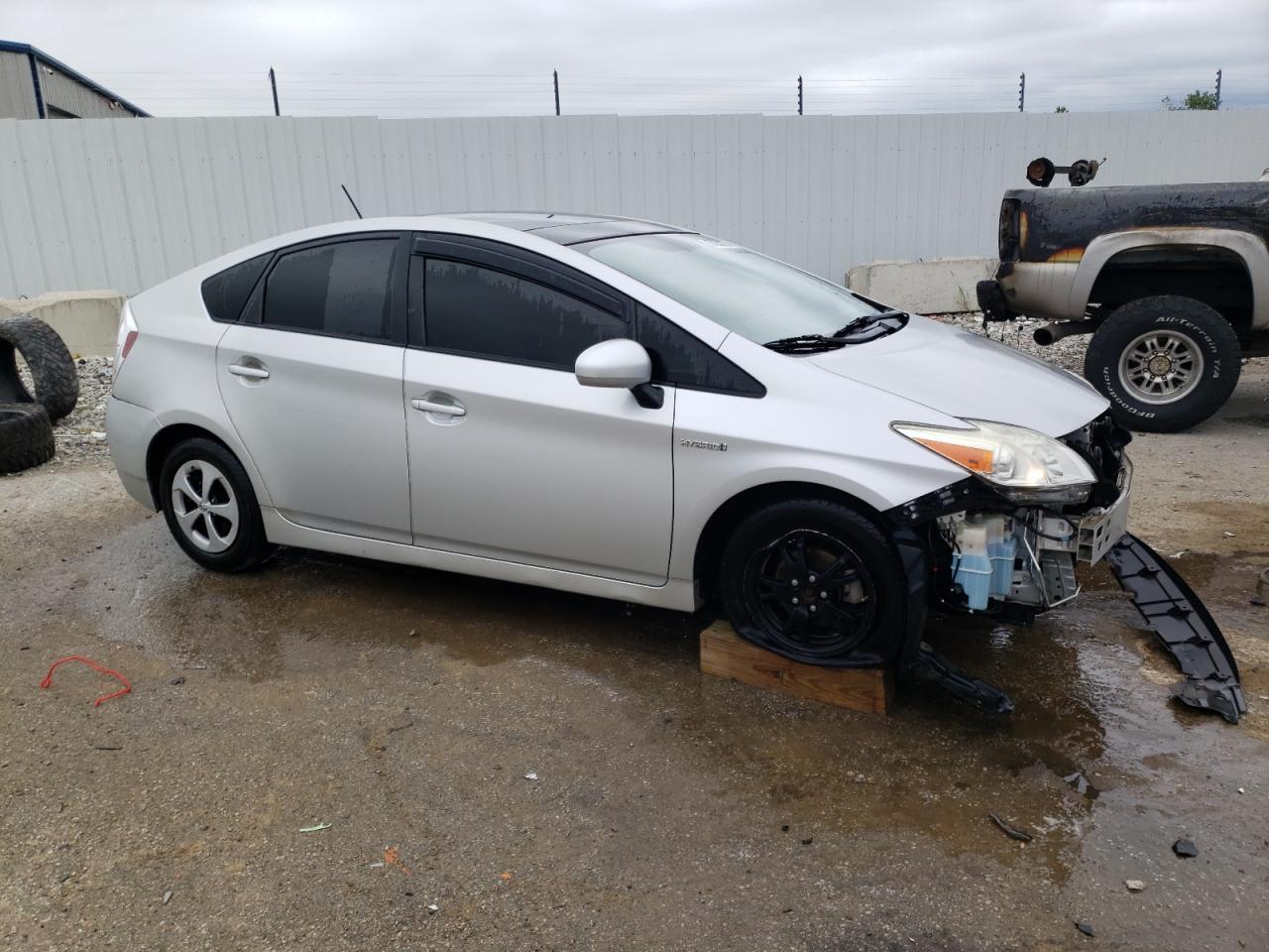 2013 Toyota Prius - Фото 4