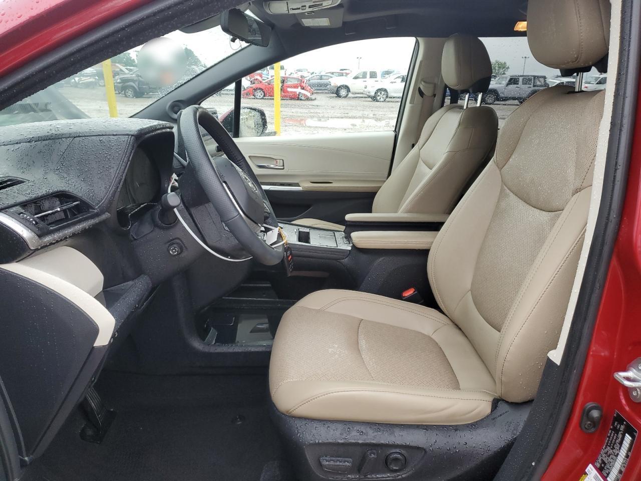 2021 Toyota Sienna Limited - Image 7