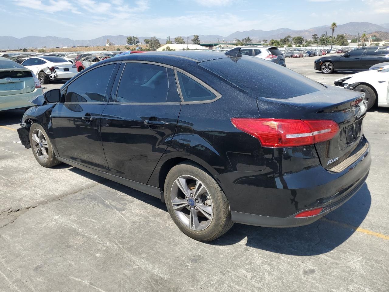 2018 Ford Focus Se - Image 2