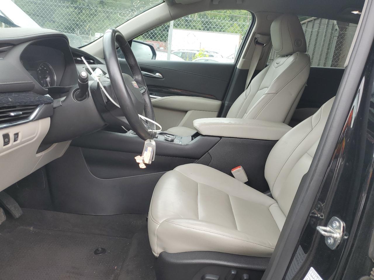 2023 Cadillac Xt4 Premium Luxury - Image 7