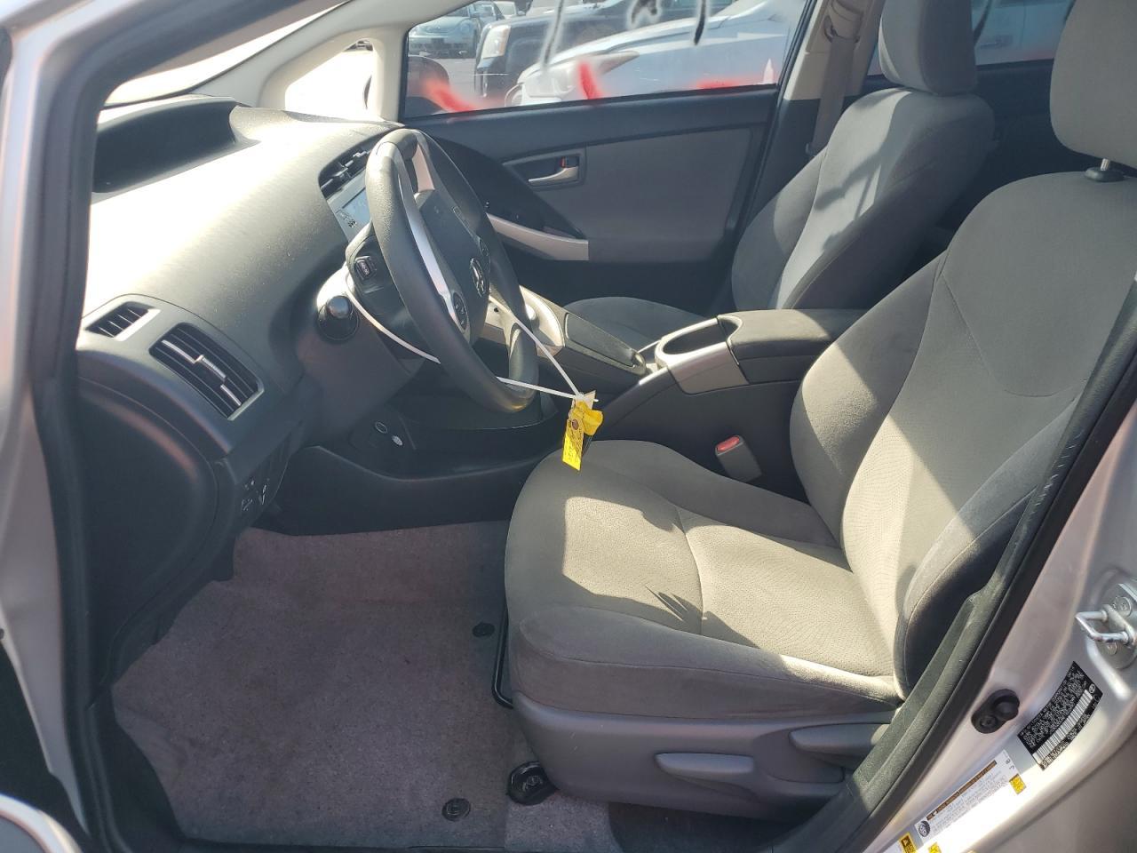 2014 Toyota Prius - Фото 7