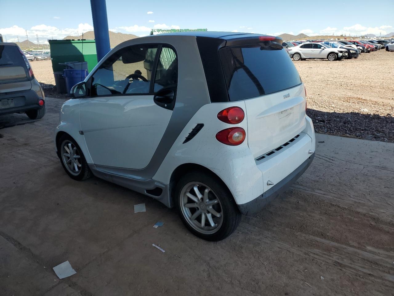 2009 Smart Fortwo Pure - Image 2