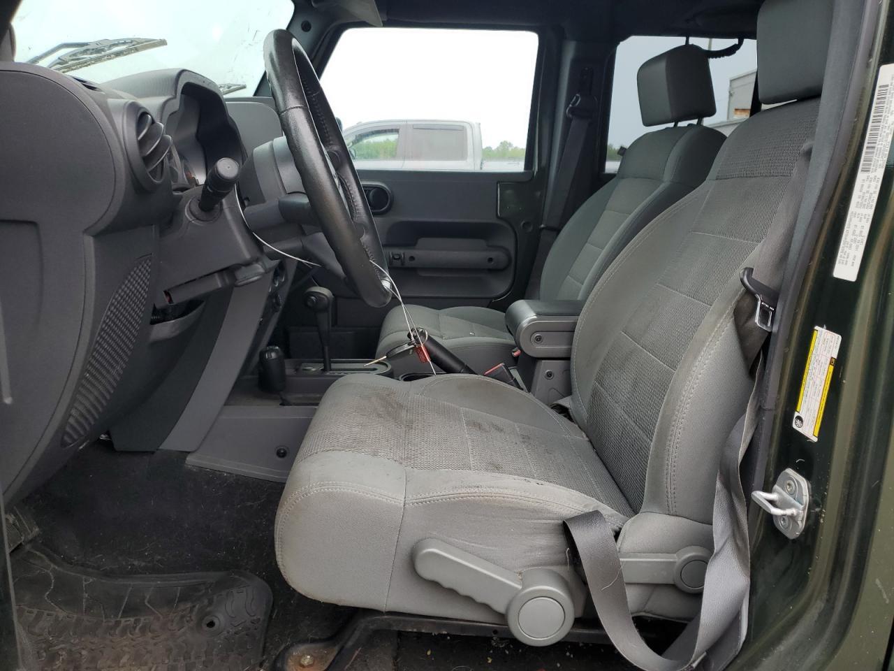 2007 Jeep Wrangler Sahara - Image 7