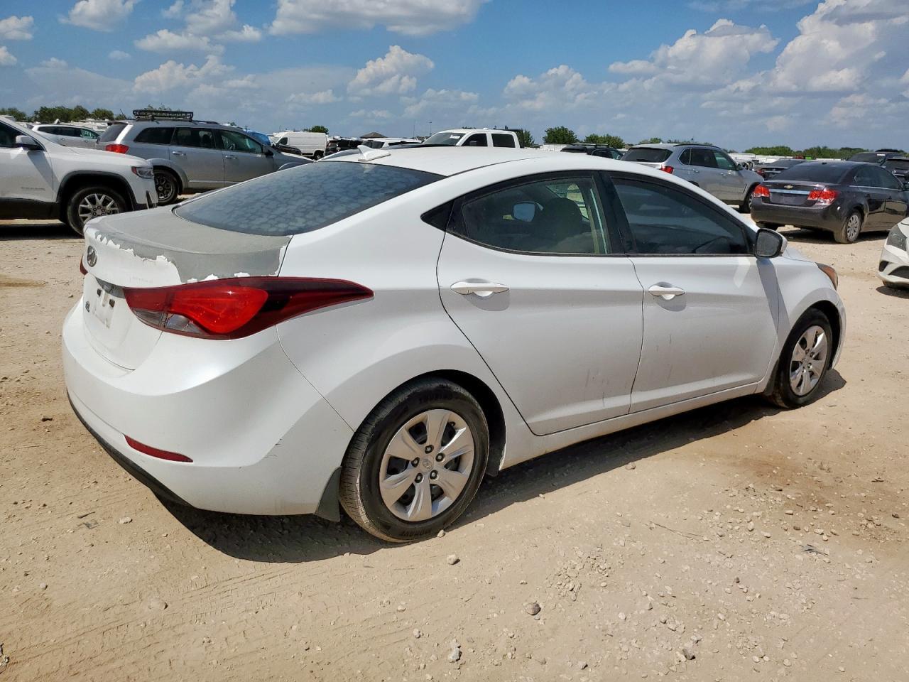 2016 Hyundai Elantra Se - Фото 3