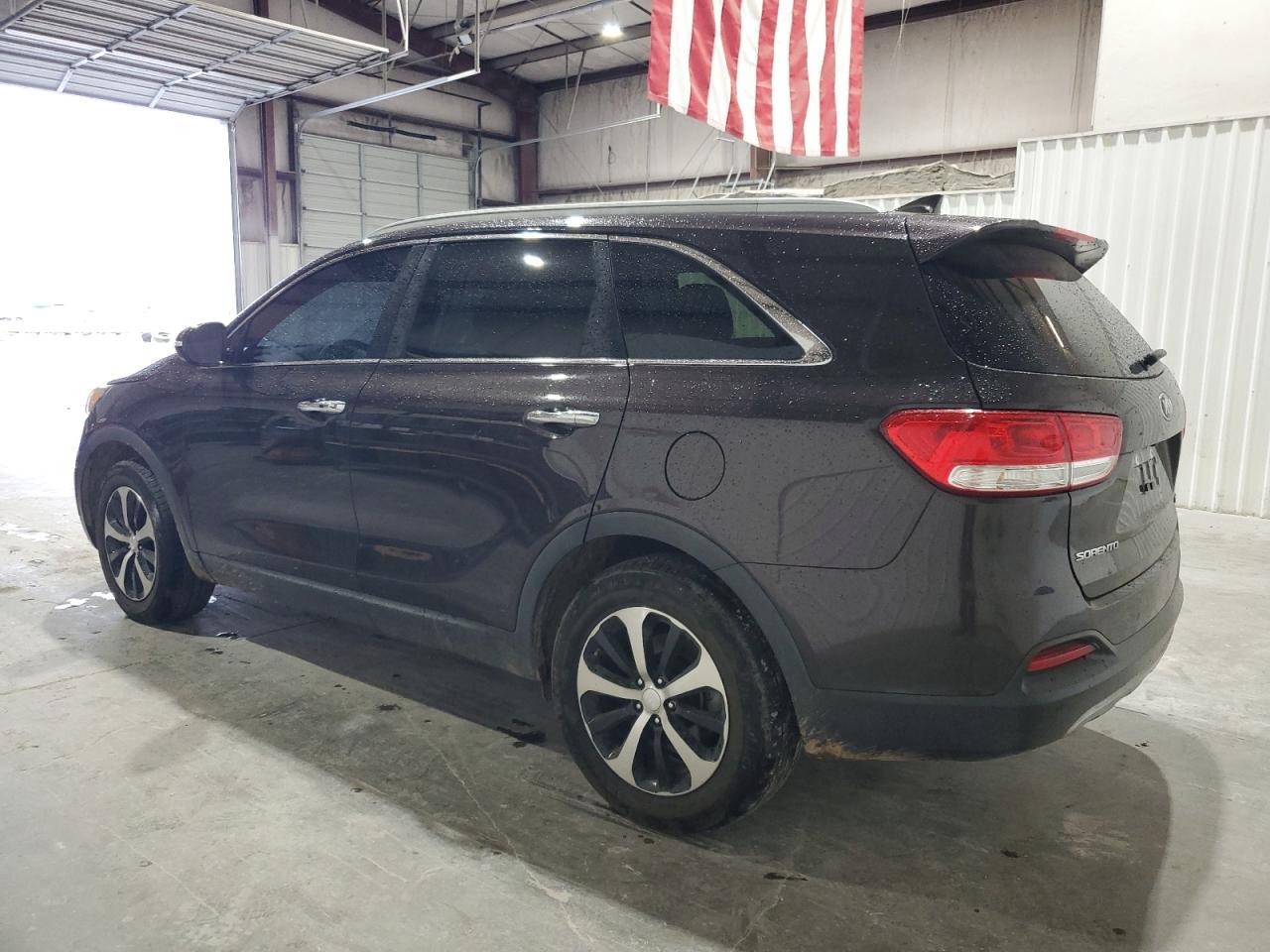 2017 Kia Sorento Ex - Image 2