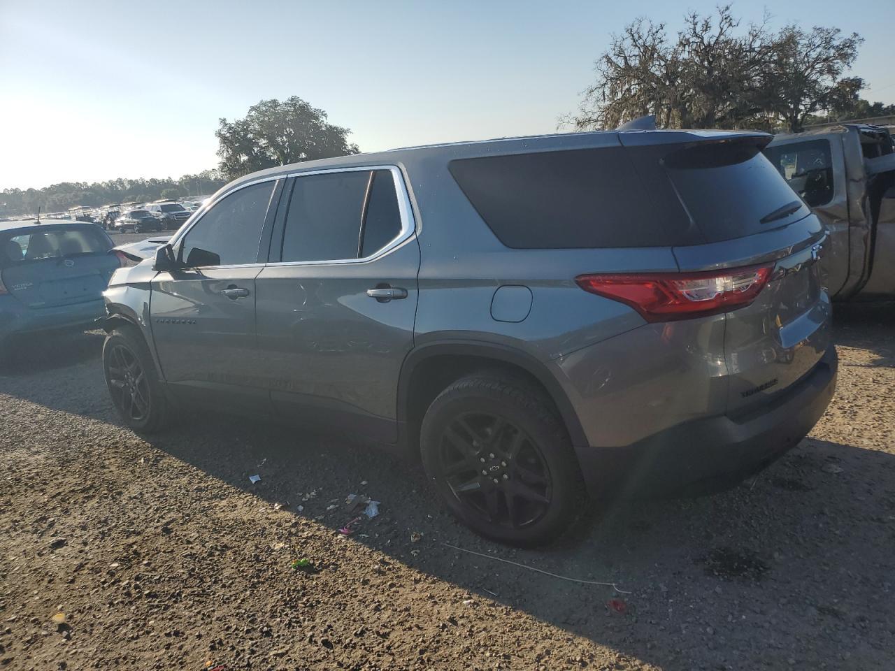 2021 Chevrolet Traverse Ls - Image 2