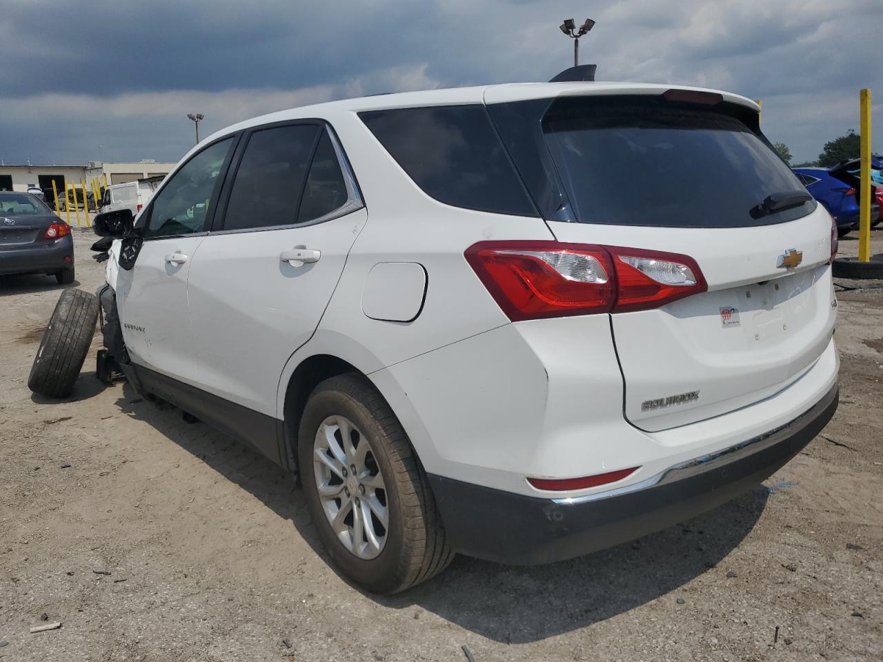 2018 Chevrolet Equinox Lt - Image 2