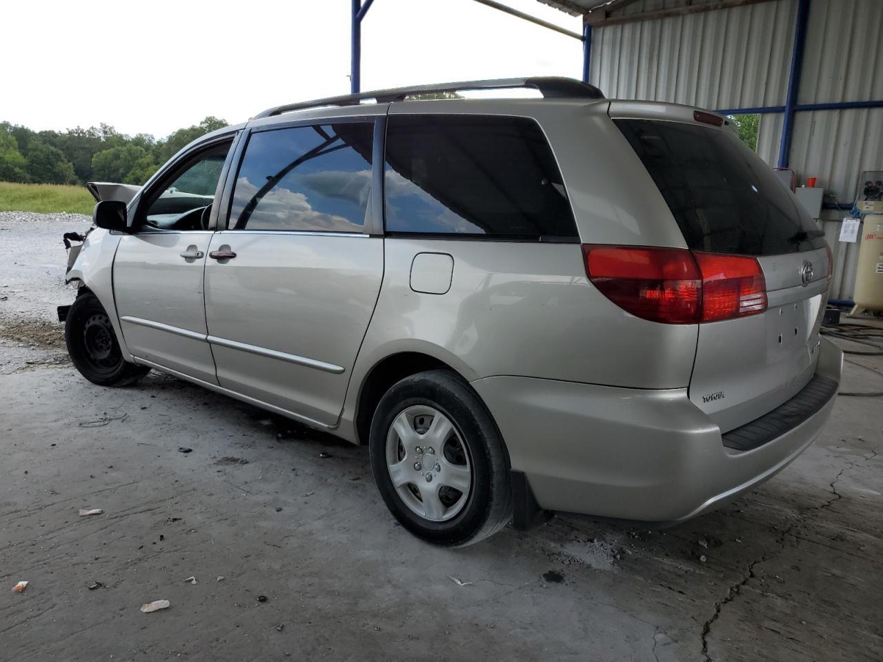 2004 Toyota Sienna Ce - Image 2