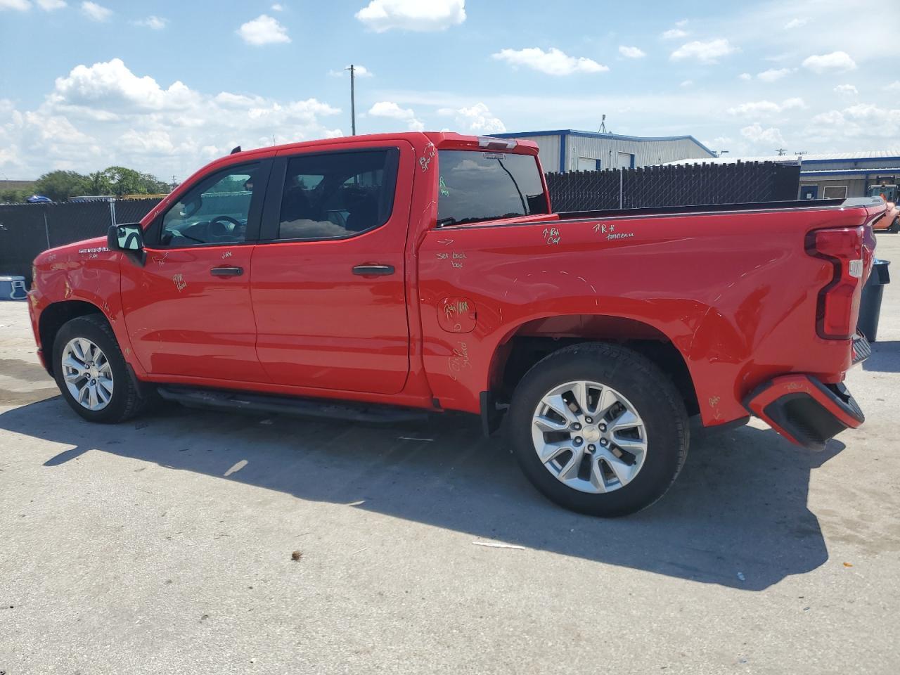 2021 Chevrolet Silverado C1500 Custom - Фото 2