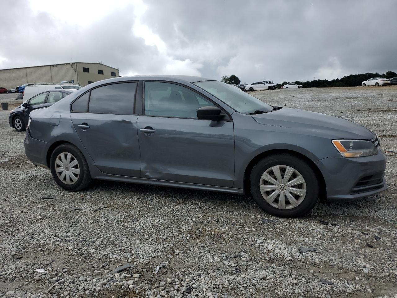 2015 Volkswagen Jetta Base - Image 4