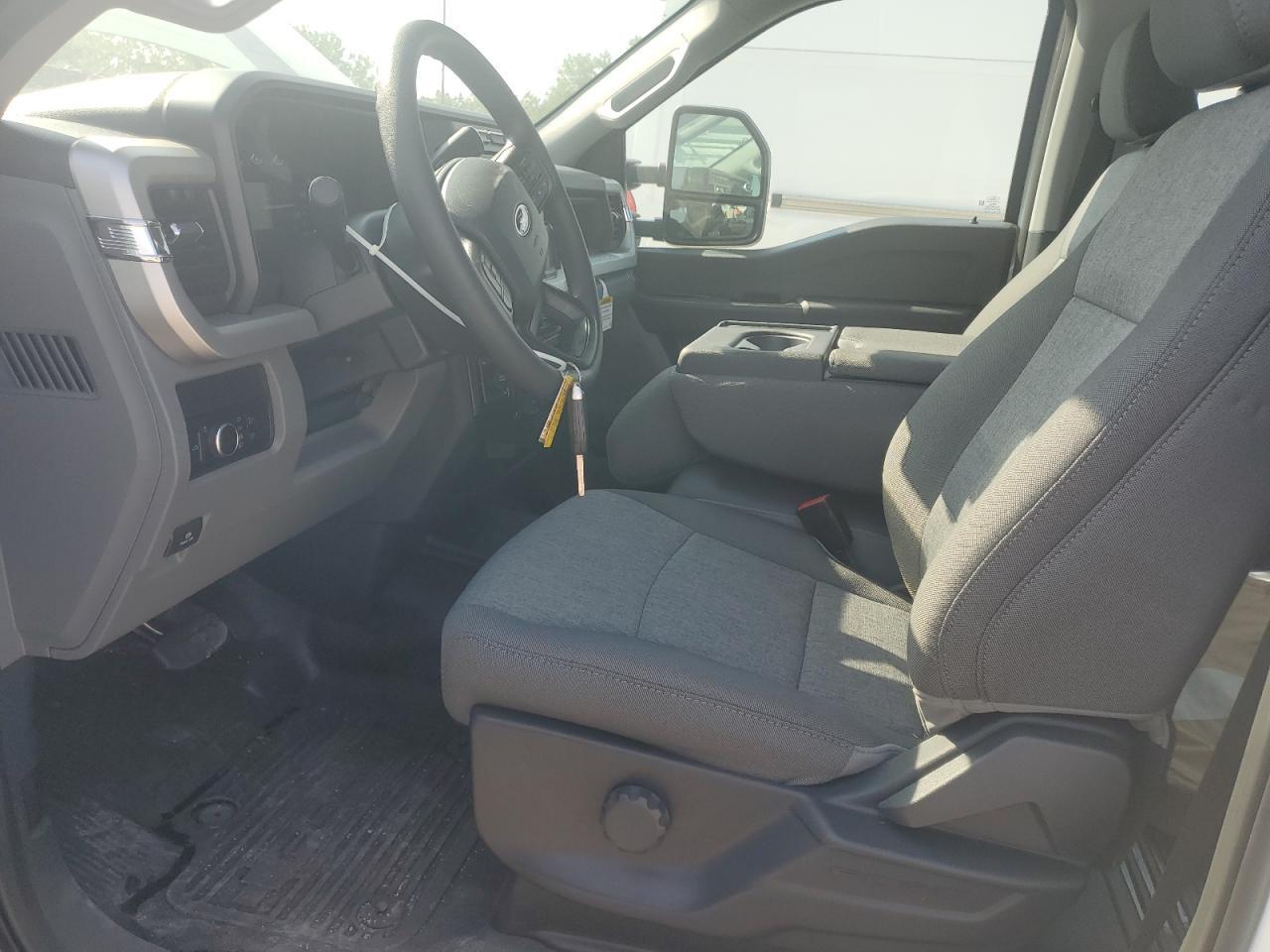 2024 Ford F550 Super Duty Super Duty - Фото 7