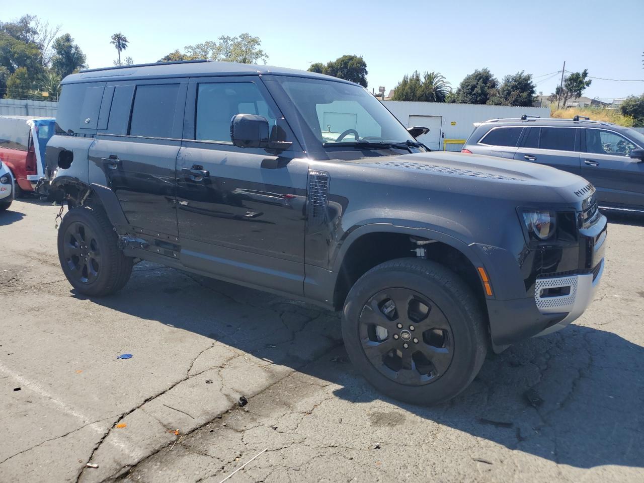 2024 Land Rover Defender 110 S - Фото 4