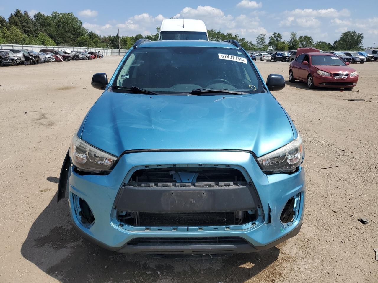 2013 Mitsubishi Outlander Sport Le - Image 5
