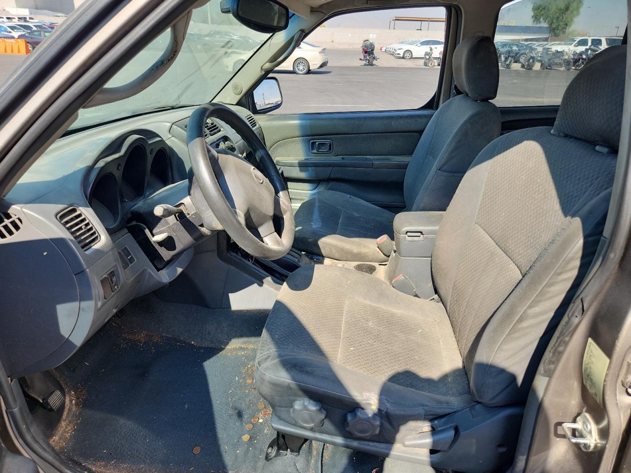 2004 Nissan Xterra Xe - Image 7