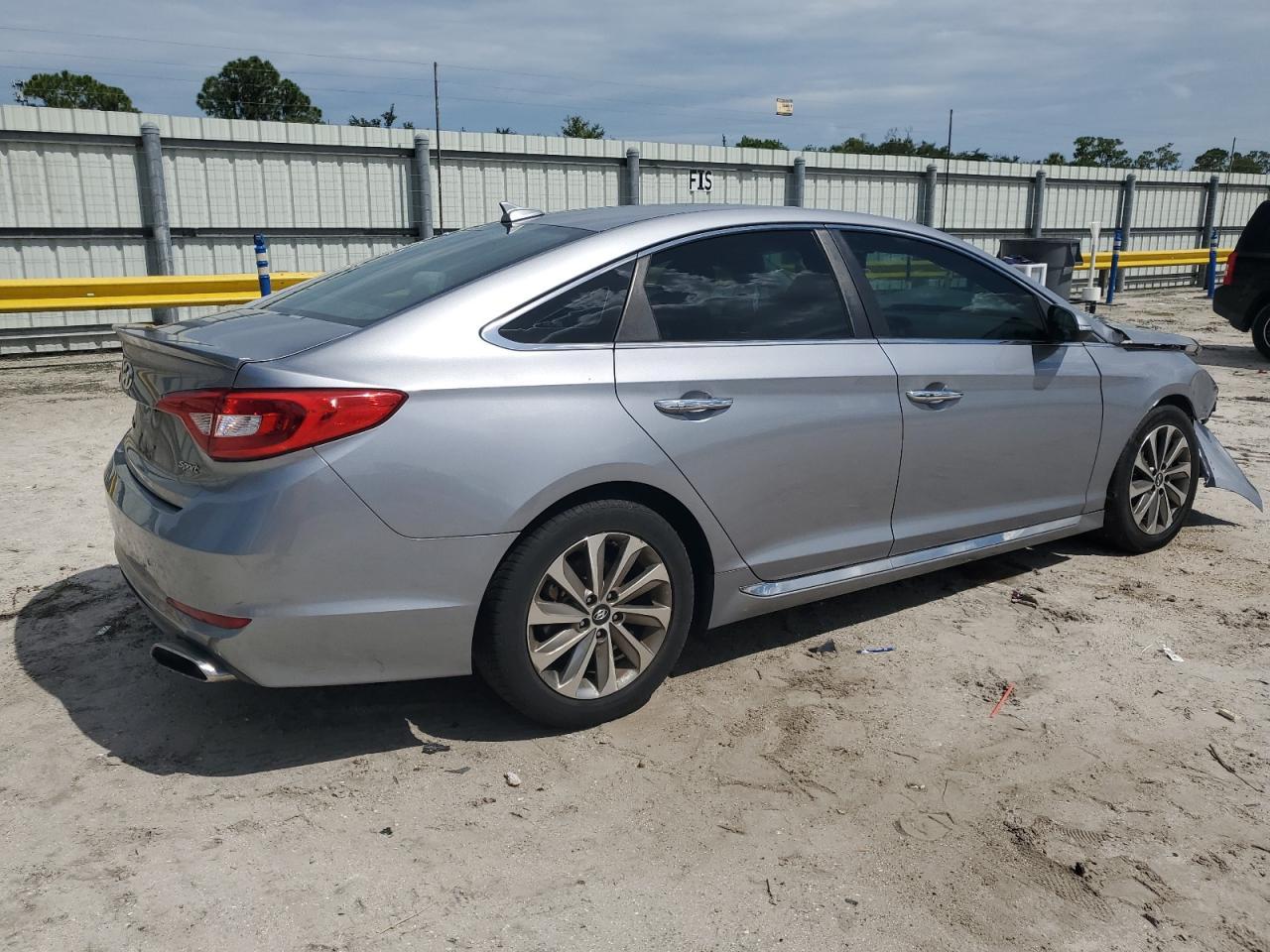 2016 Hyundai Sonata Sport - Фото 3