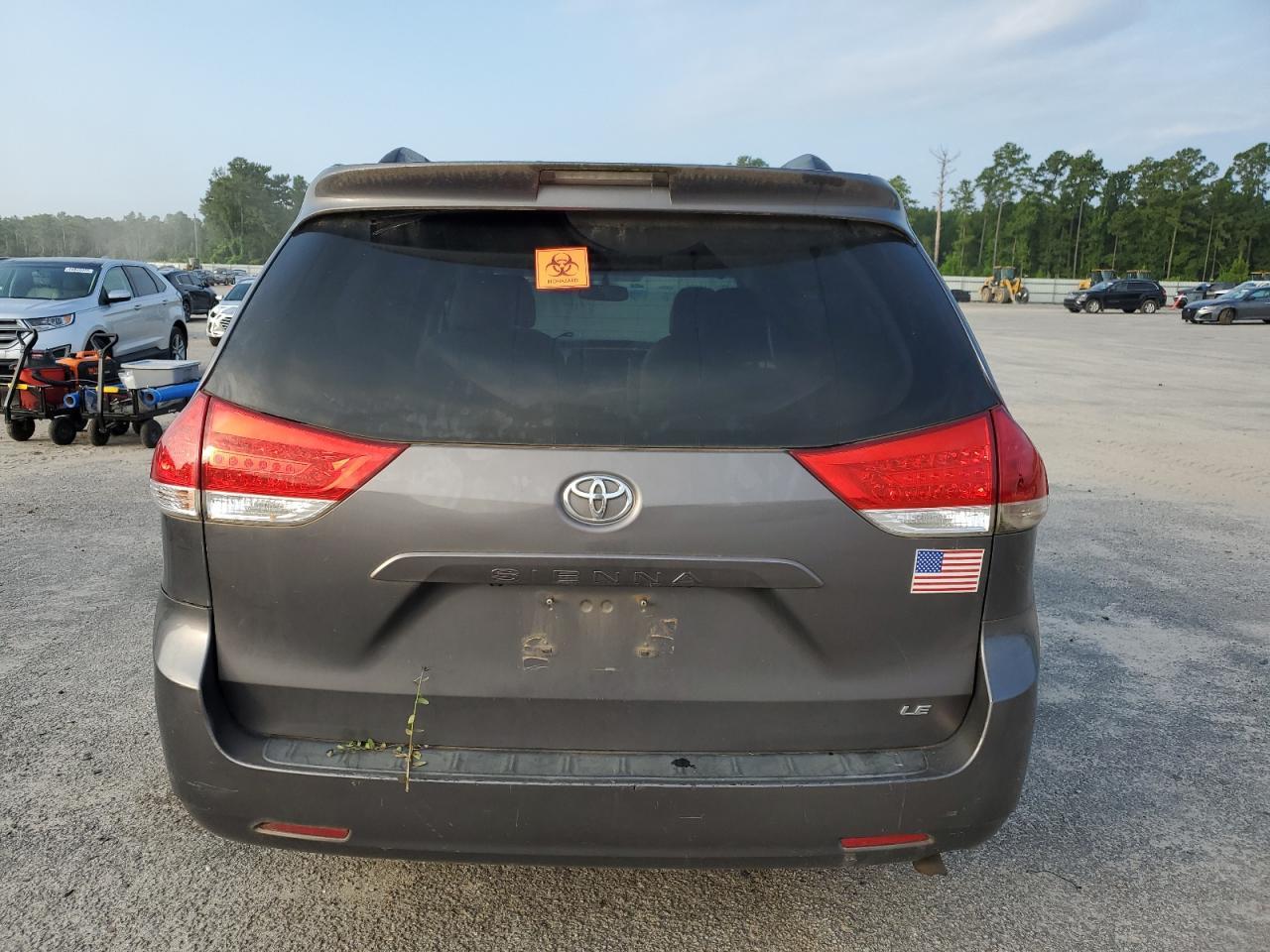 2014 Toyota Sienna Le - Фото 6