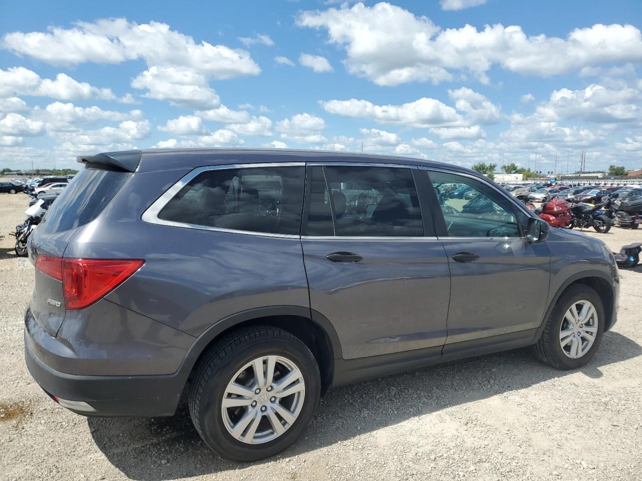 2017 Honda Pilot Lx - Фото 3