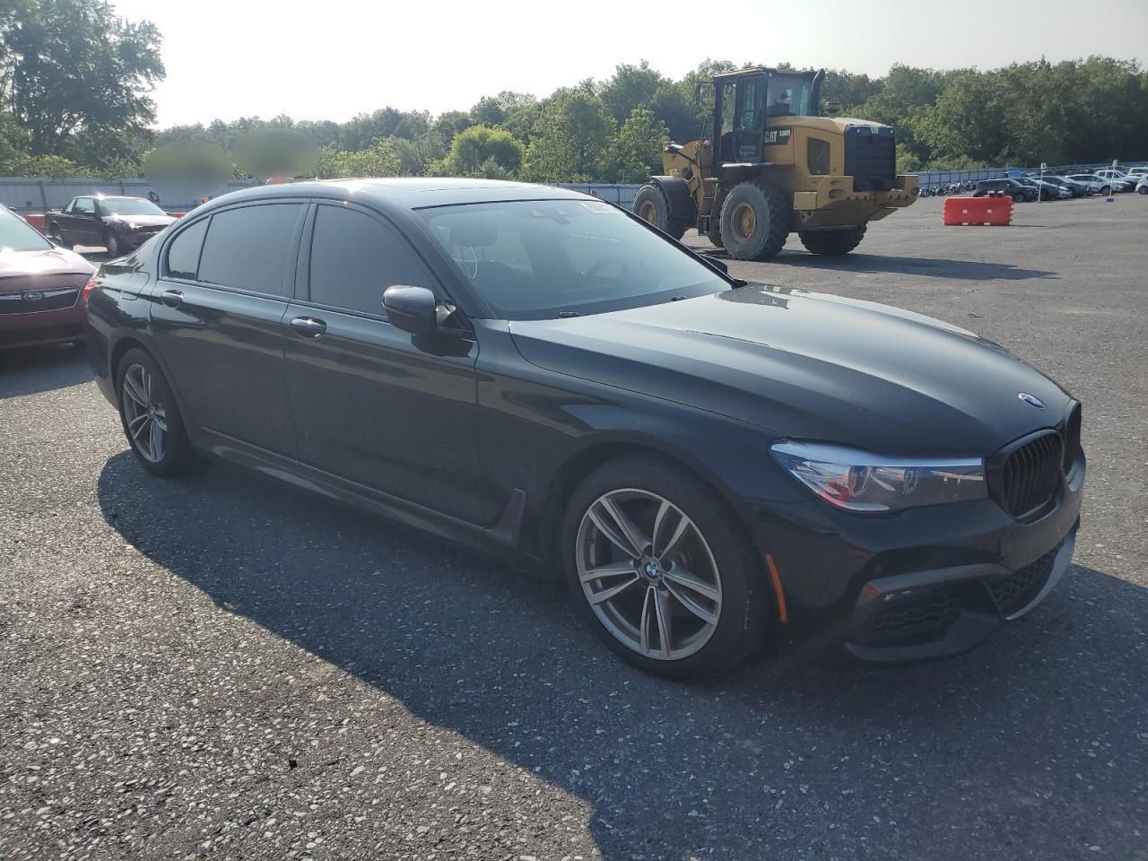 2019 BMW 740 Xi - Фото 4