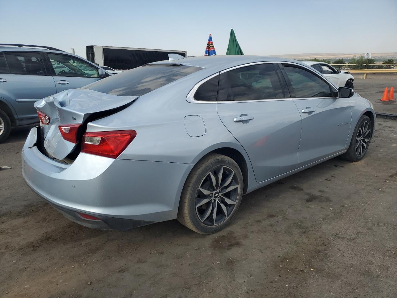 2017 Chevrolet Malibu Lt - Image 3