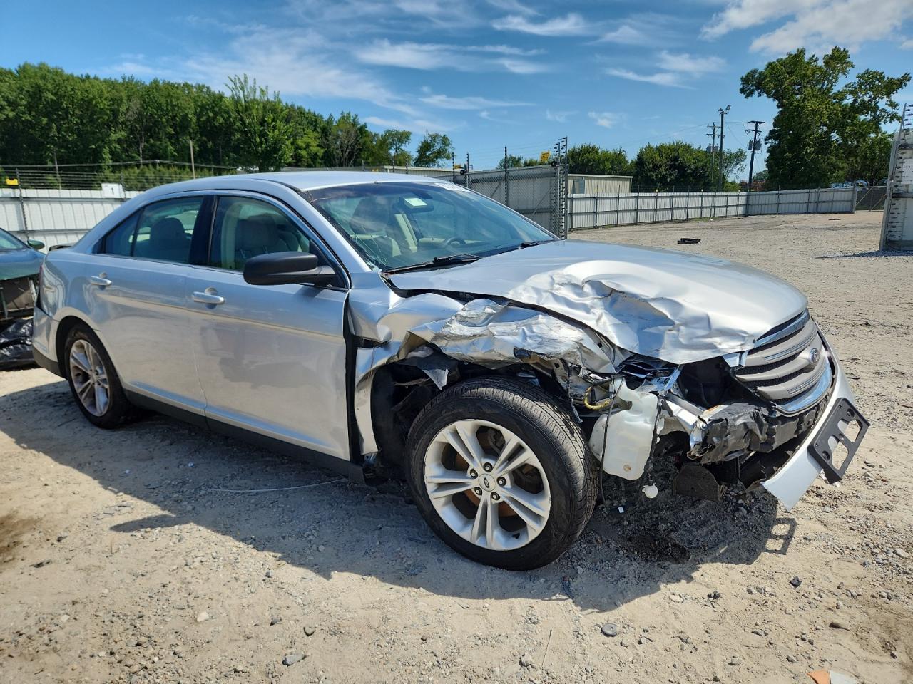 2016 Ford Taurus Se - Image 4