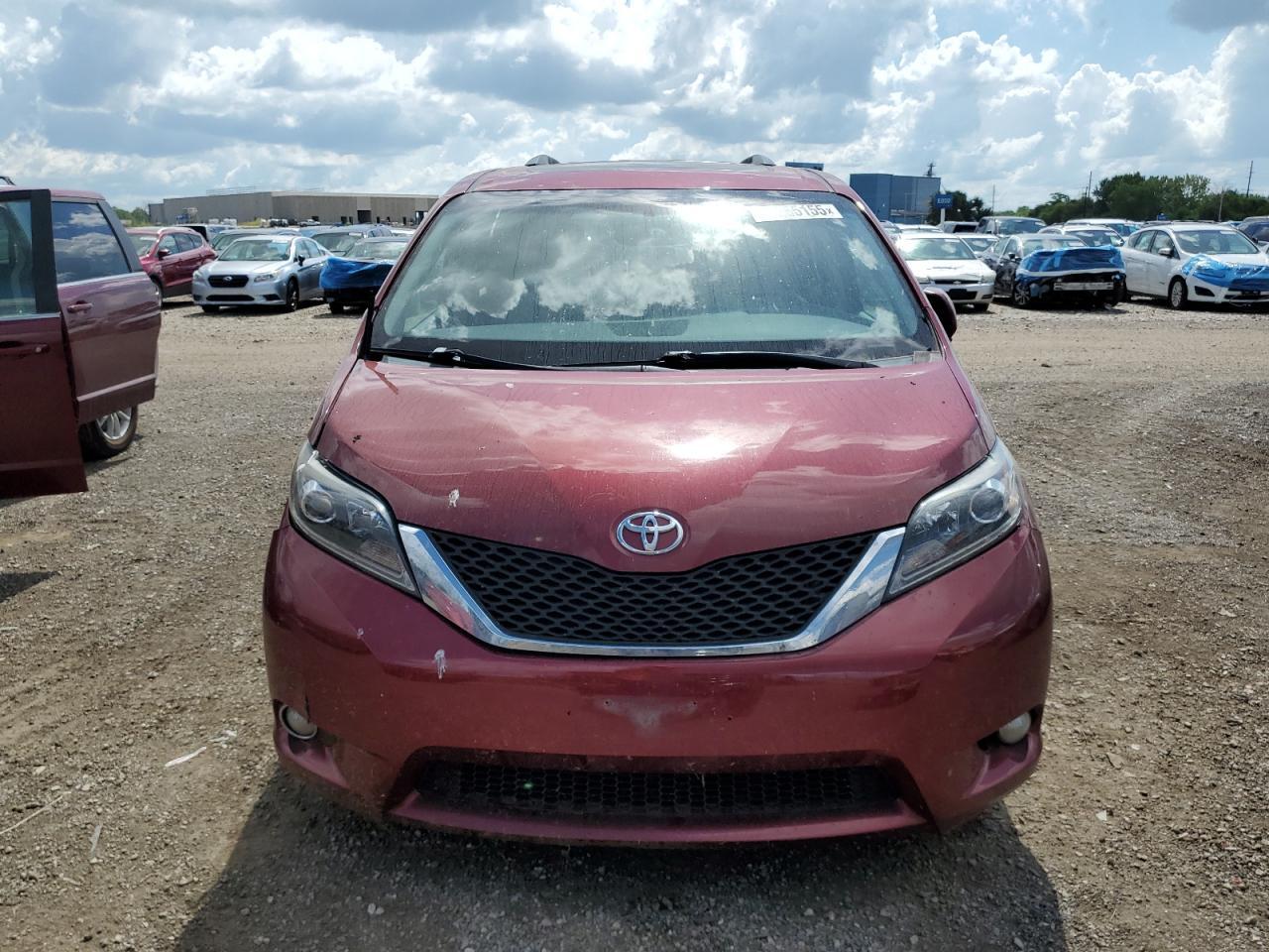 2015 Toyota Sienna Xle - Фото 5