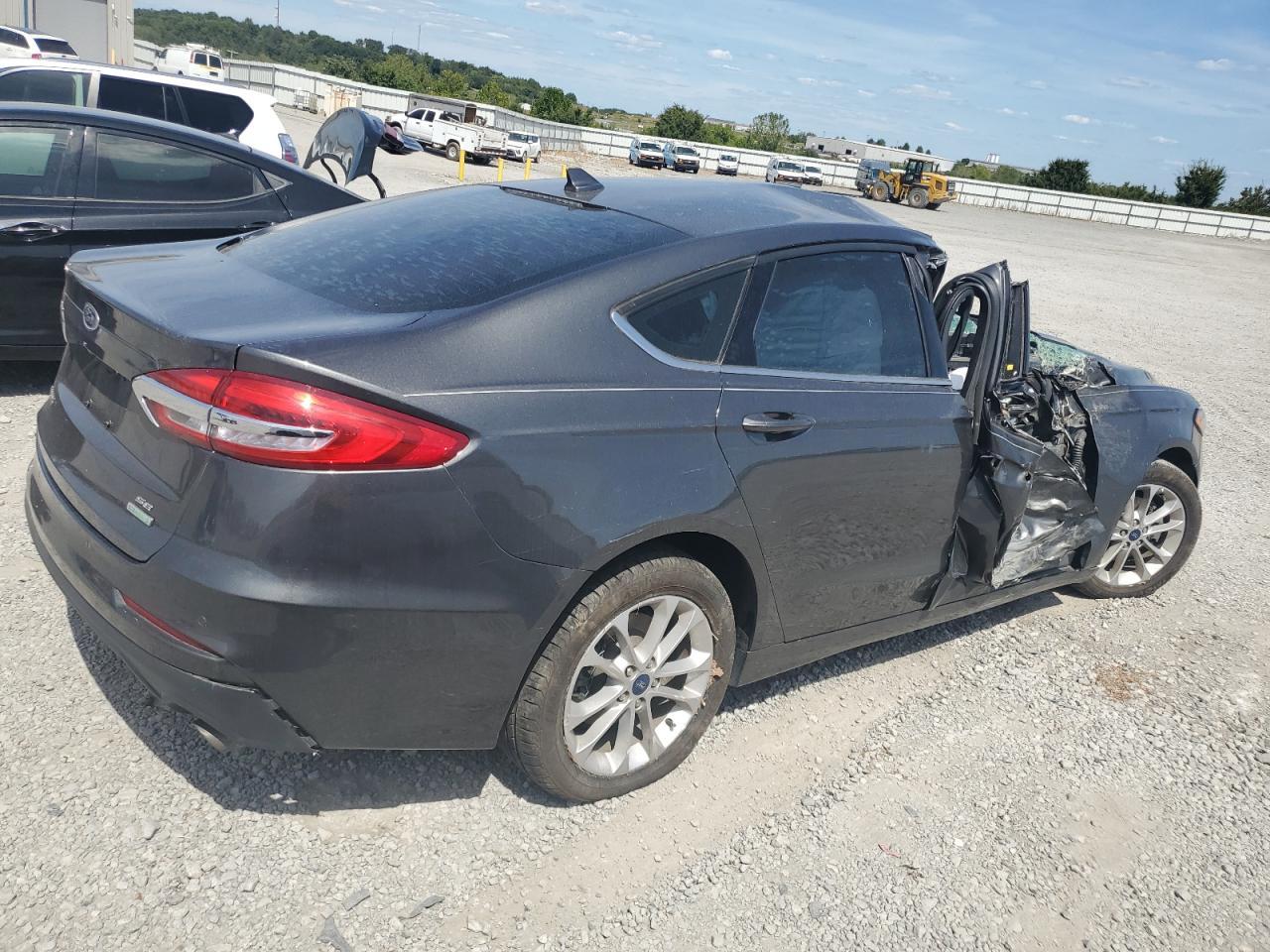 2019 Ford Fusion Se - Фото 3