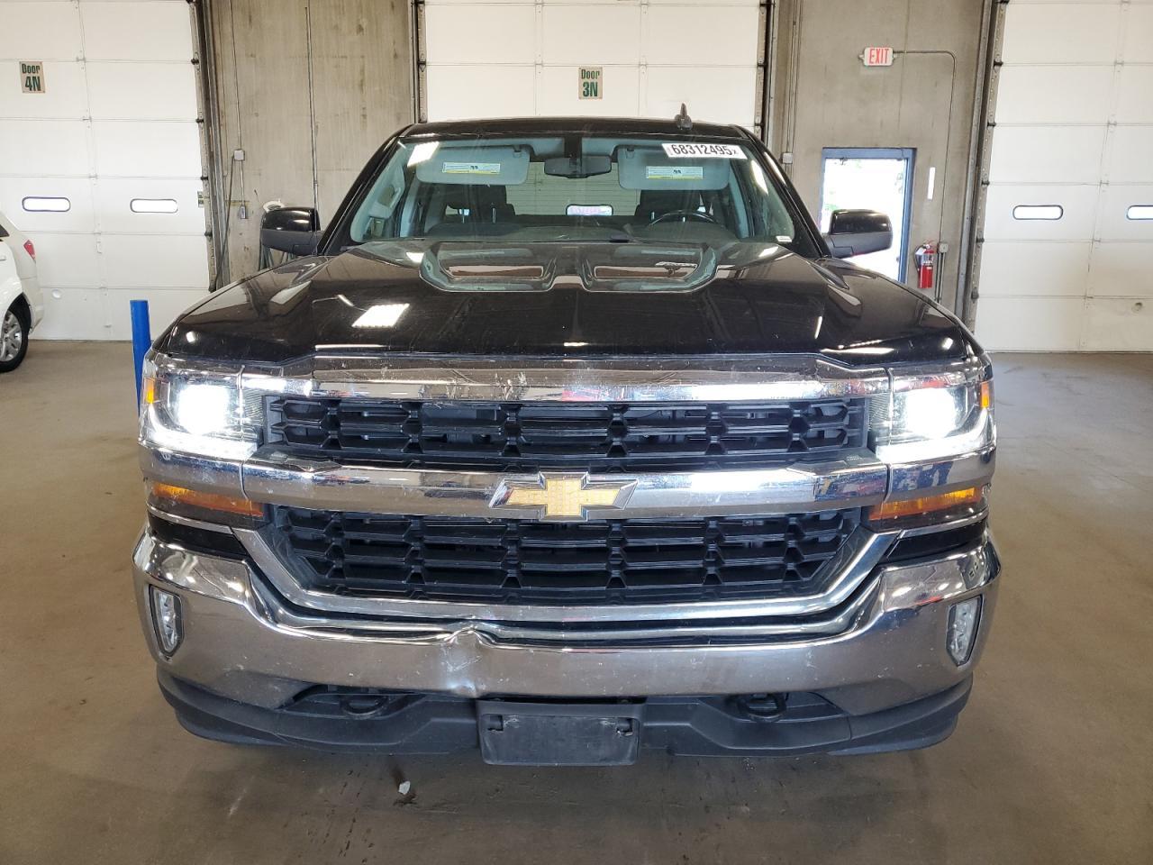 2017 Chevrolet Silverado K1500 Lt - Image 5